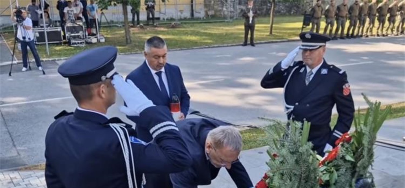 Božinović u Glini: Izražavamo najdublju zahvalnost onima što su stvorili državu